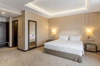 Отель Hotel Prahova Plaza Плоешти Улучшенный номер с кроватью размера «king-size» и доступом в спа-центр-2
